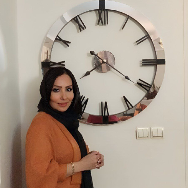 خانم پرستو صالحی 5 20241027 212752 728094092 ساعت دیواری خانم پرستو صالحی